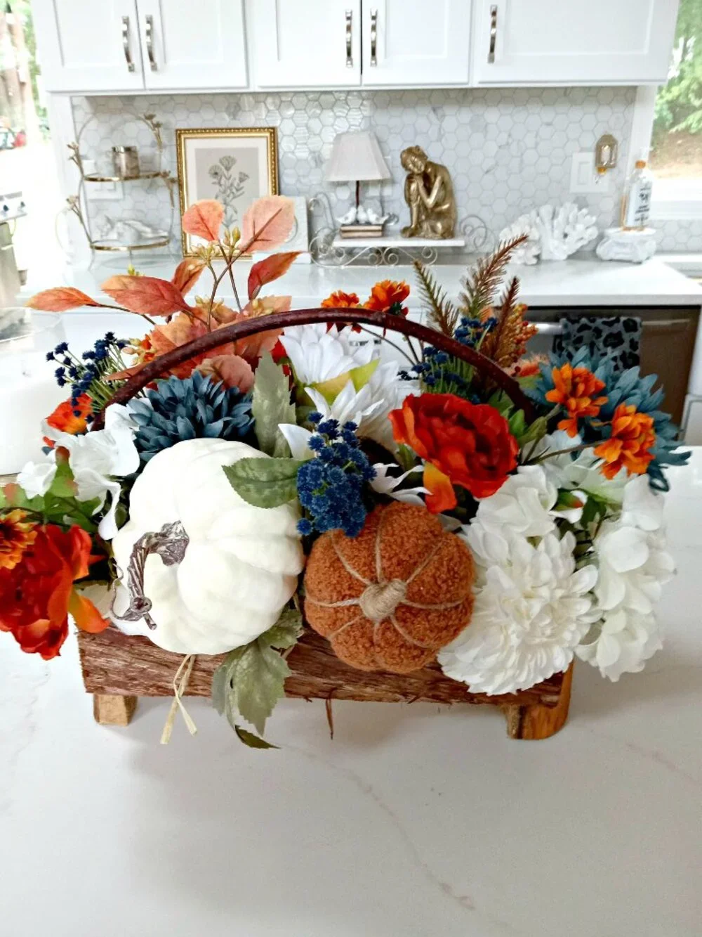 NEW! EXQUISITE MASSIVE STATEMENT CENTERPIECE FLORAL